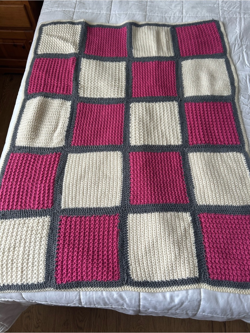 Handmade New 40x50 Pink & Cream Patchwork Knit Throw Blanket